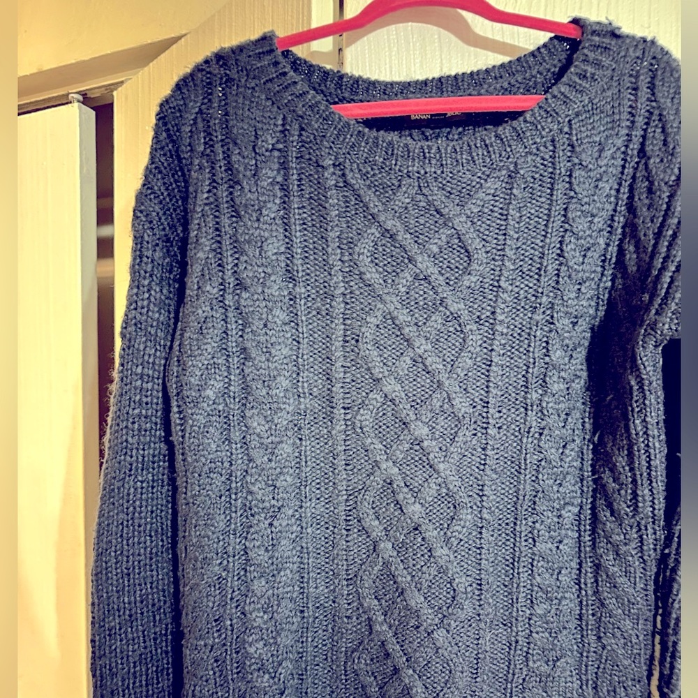 Navy Blue Sweater (M)